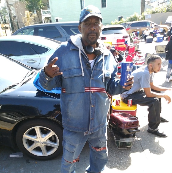 Meet your Posher, Robert - Picture 1 of 1